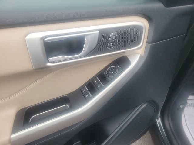 Used 2023 Ford Explorer XLT w/ Equipment Group 202A image 14