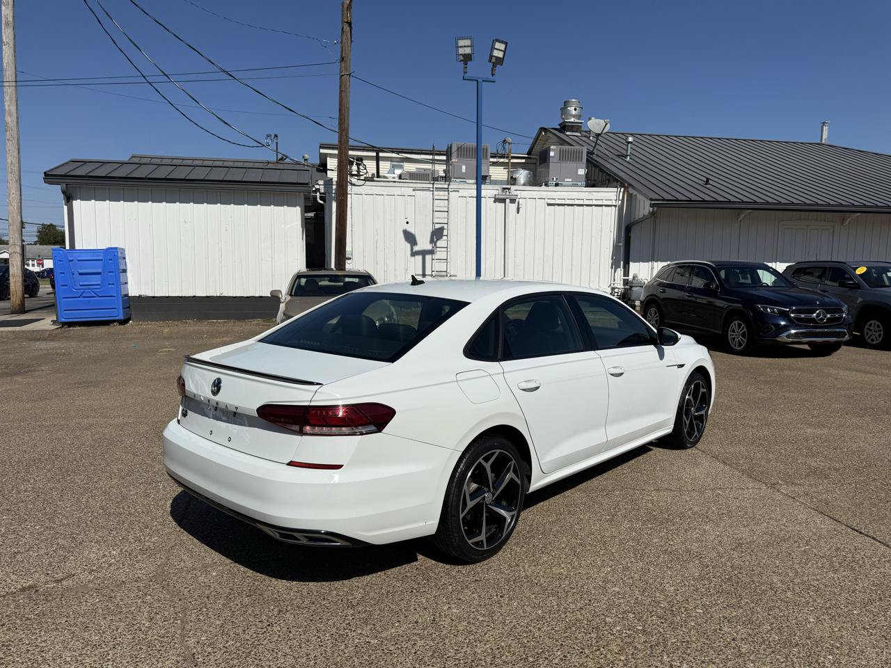 Used 2022 Volkswagen Passat 2.0T R-Line FWD image 5