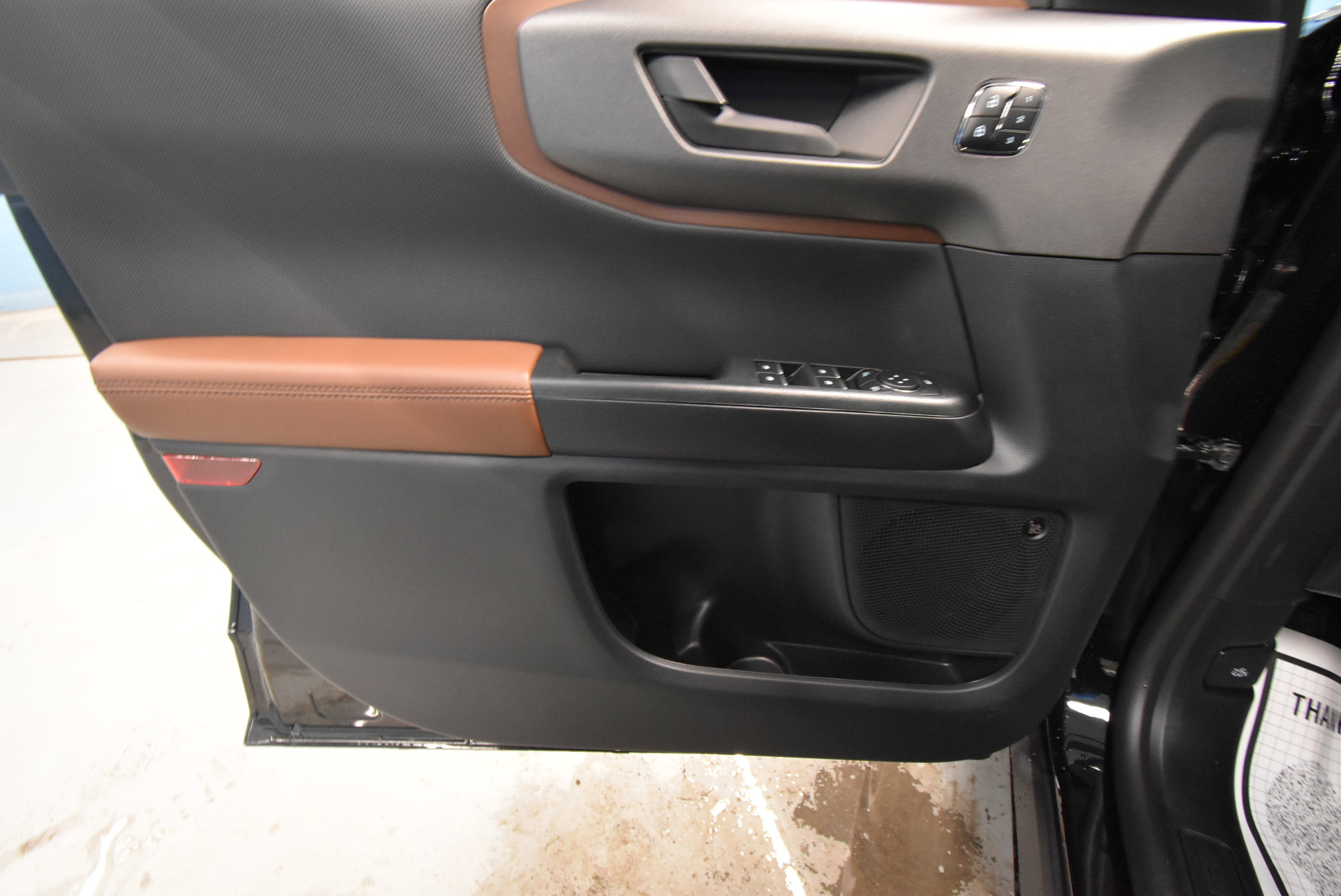 New 2026 Ford Bronco Sport Outer Banks w/ Outer Banks Tech Package+ AWD/4WD image 3