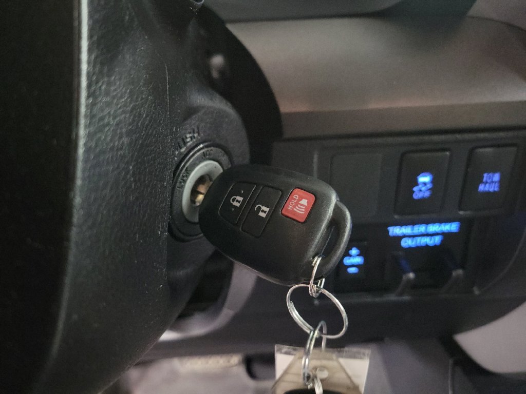 Used 2019 Toyota Tundra SR5 w/ SR5 Upgrade Package AWD/4WD image 21