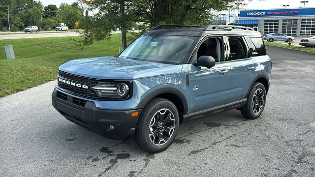 New 2026 Ford Bronco Sport Outer Banks w/ Outer Banks Tech Package+ AWD/4WD image 3