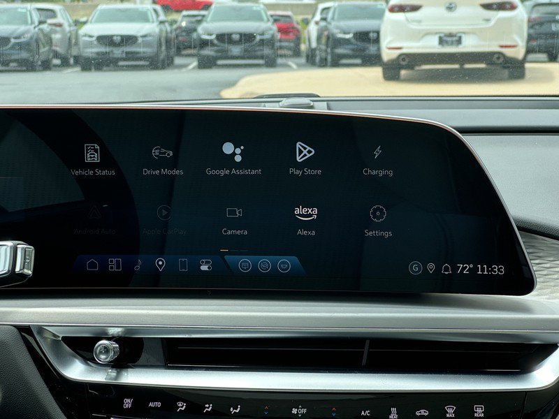 New 2025 Cadillac Lyriq Sport image 11