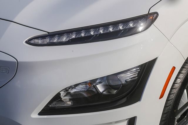 Certified 2023 Hyundai Kona SE image 8