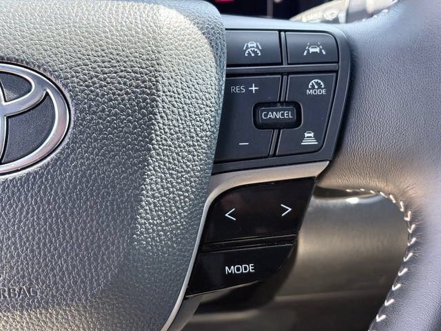 Used 2025 Toyota Camry SE FWD image 12