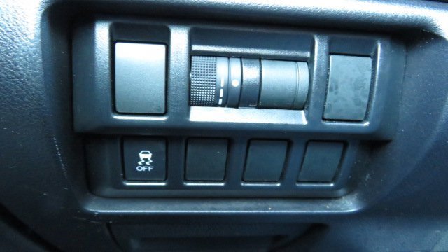 Used 2020 Subaru Impreza 2.0i Sport image 25