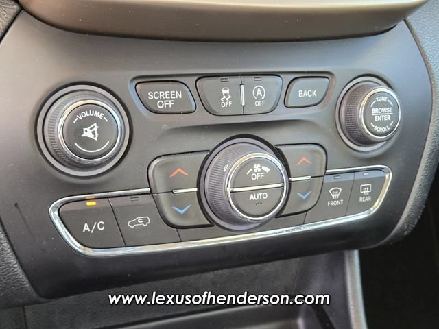Used 2016 Jeep Cherokee Limited AWD/4WD image 27