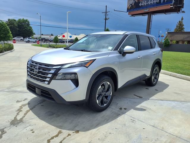 Used 2024 Nissan Rogue S AWD/4WD image 4