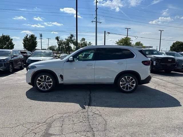 New 2026 BMW X5 xDrive50e w/ Premium Package AWD/4WD image 7