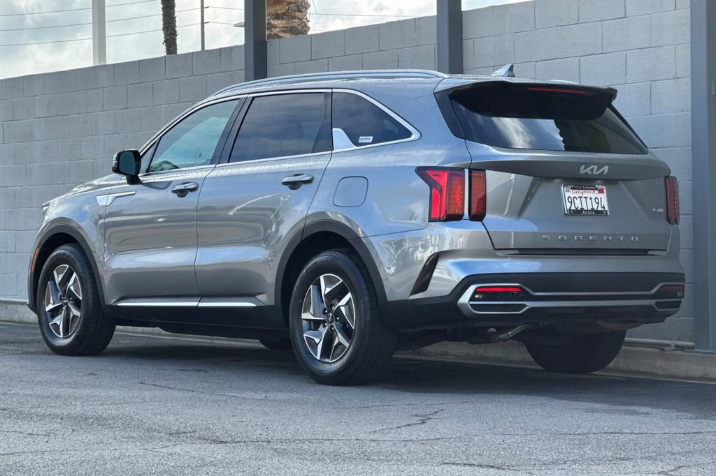 Used 2022 Kia Sorento S image 3