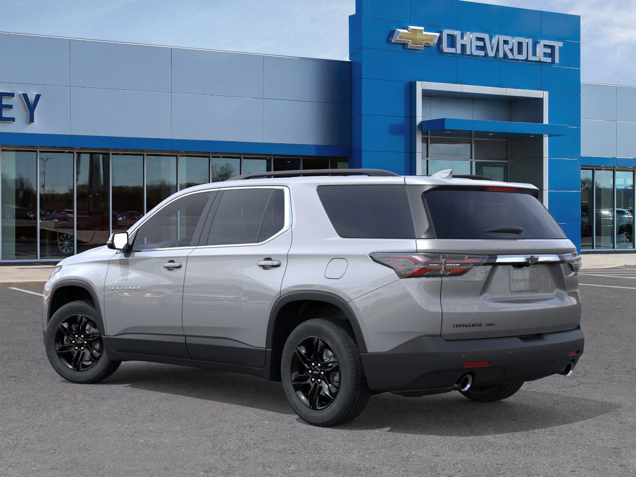 Used 2023 Chevrolet Traverse LT w/ Midnight/Sport Edition image 3