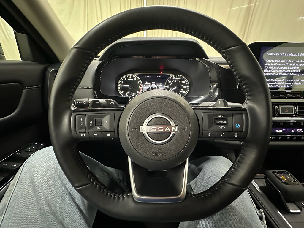 Used 2025 Nissan Pathfinder SL AWD/4WD image 29