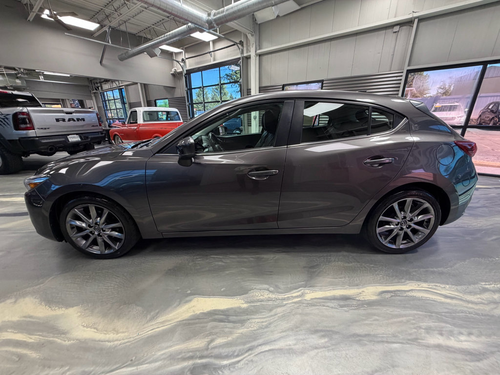 Used 2018 MAZDA MAZDA3 Grand Touring w/ Premium Equipment Package image 37