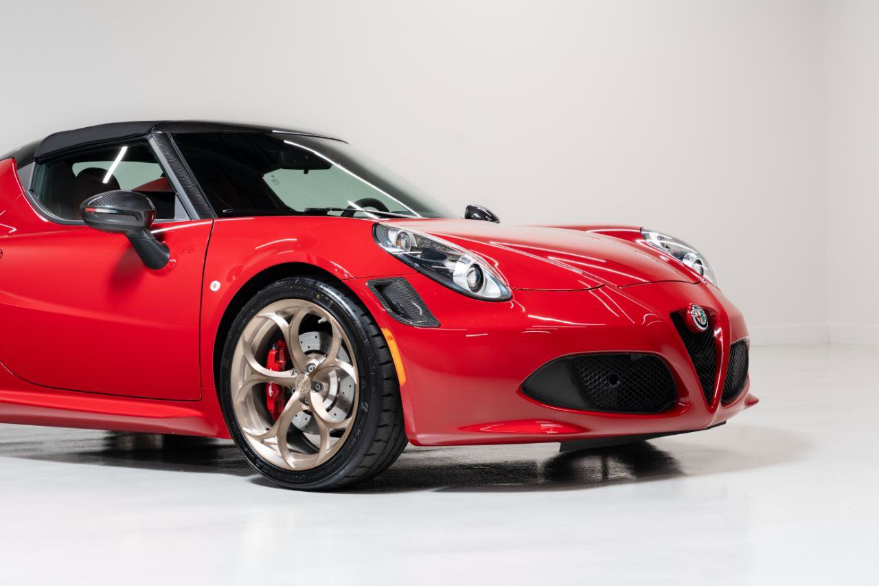 Used 2018 Alfa Romeo 4C Spider image 13