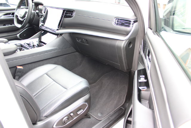 Used 2025 Jeep Wagoneer Series II w/ Premium Group I AWD/4WD image 49