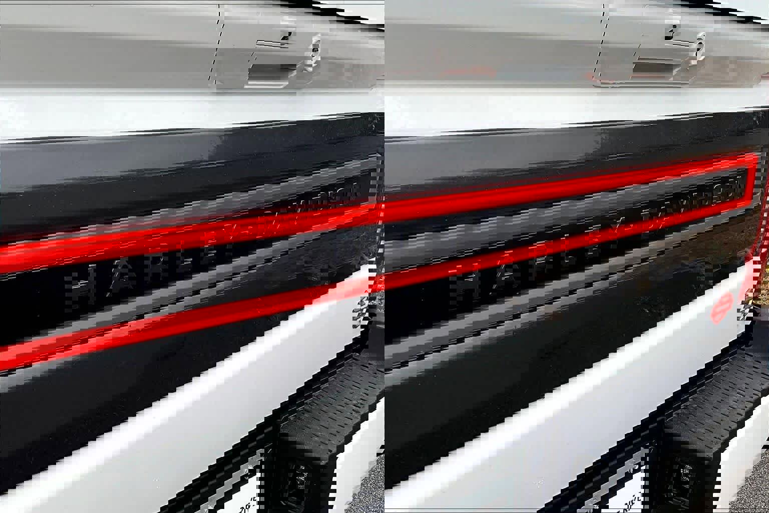 New 2026 Ford F250 Lariat w/ Black Appearance Package image 15