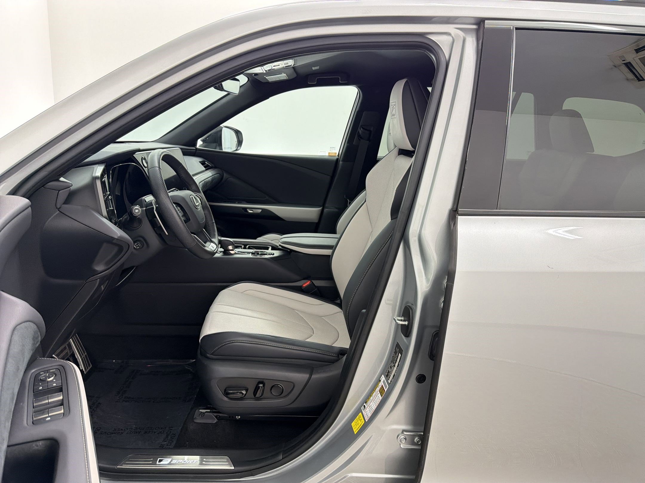 Certified 2024 Lexus TX 500h AWD w/ Technology Package image 5