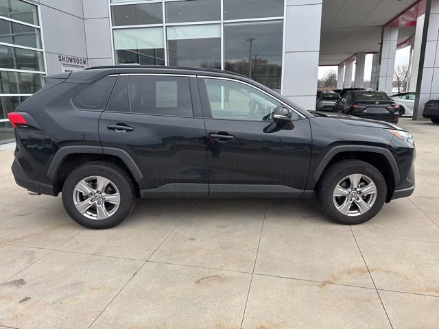 Used 2025 Toyota RAV4 XLE AWD/4WD image 8