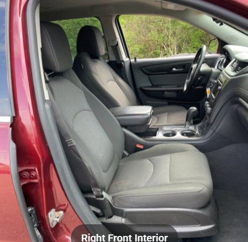 Used 2017 Chevrolet Traverse LT w/ Style and Technology Package image 10