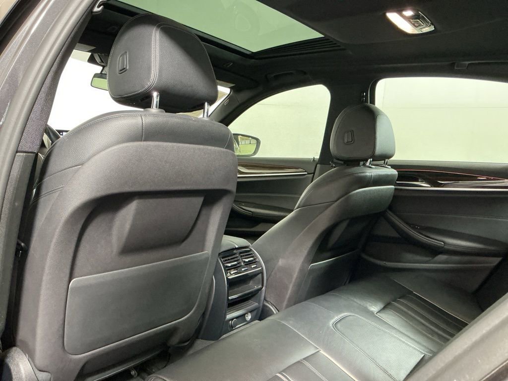 Used 2017 BMW 530i image 30