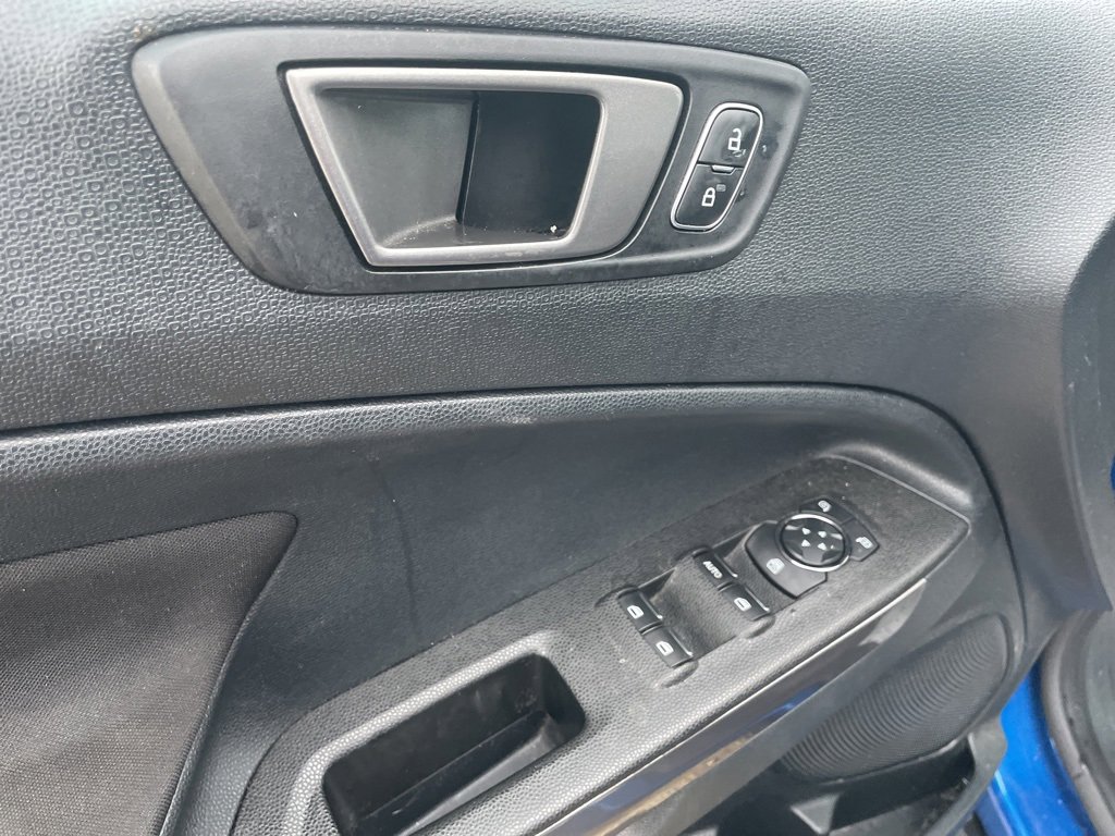 Used 2021 Ford EcoSport SE image 12