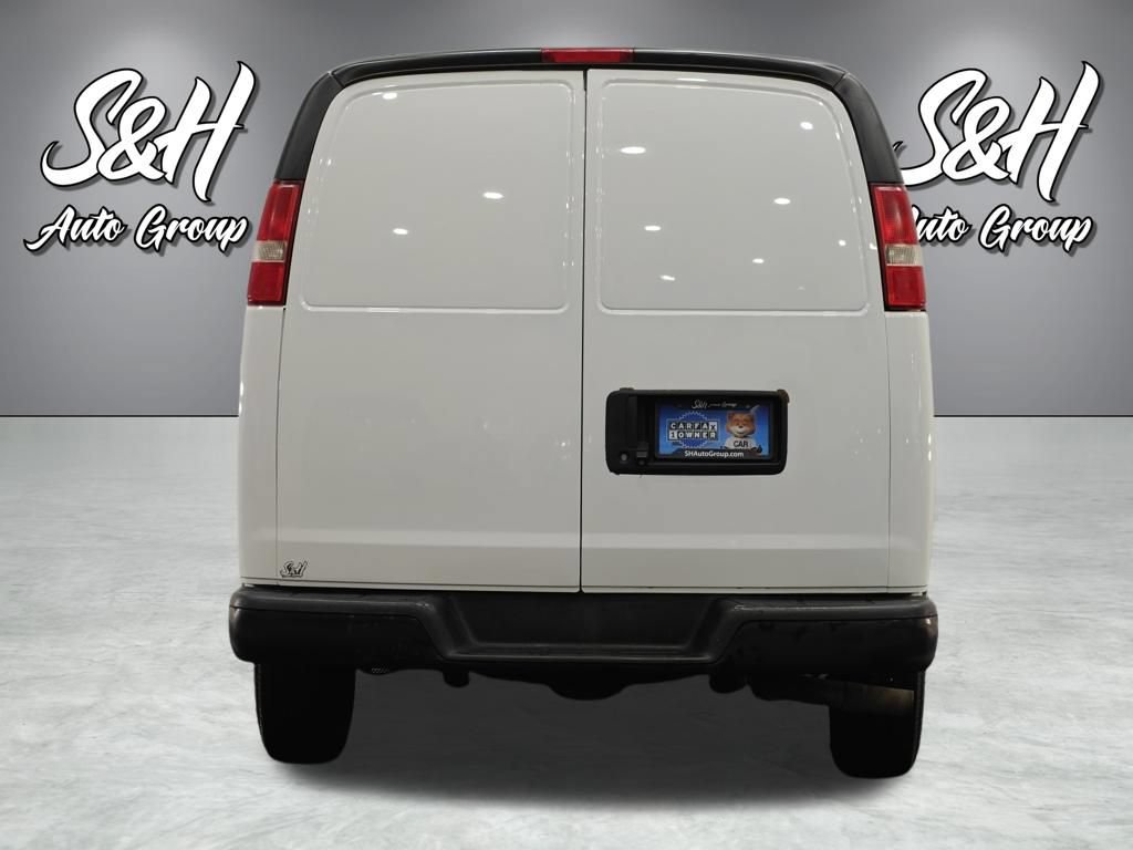 Used 2017 Chevrolet Express 2500 RWD image 16