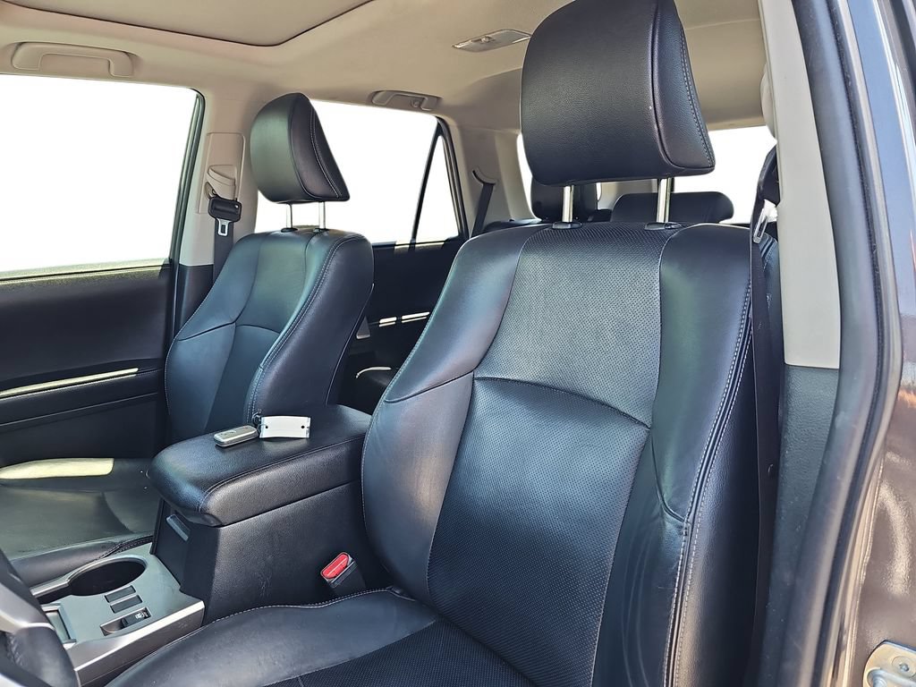 Used 2017 Toyota 4Runner Limited AWD/4WD image 15