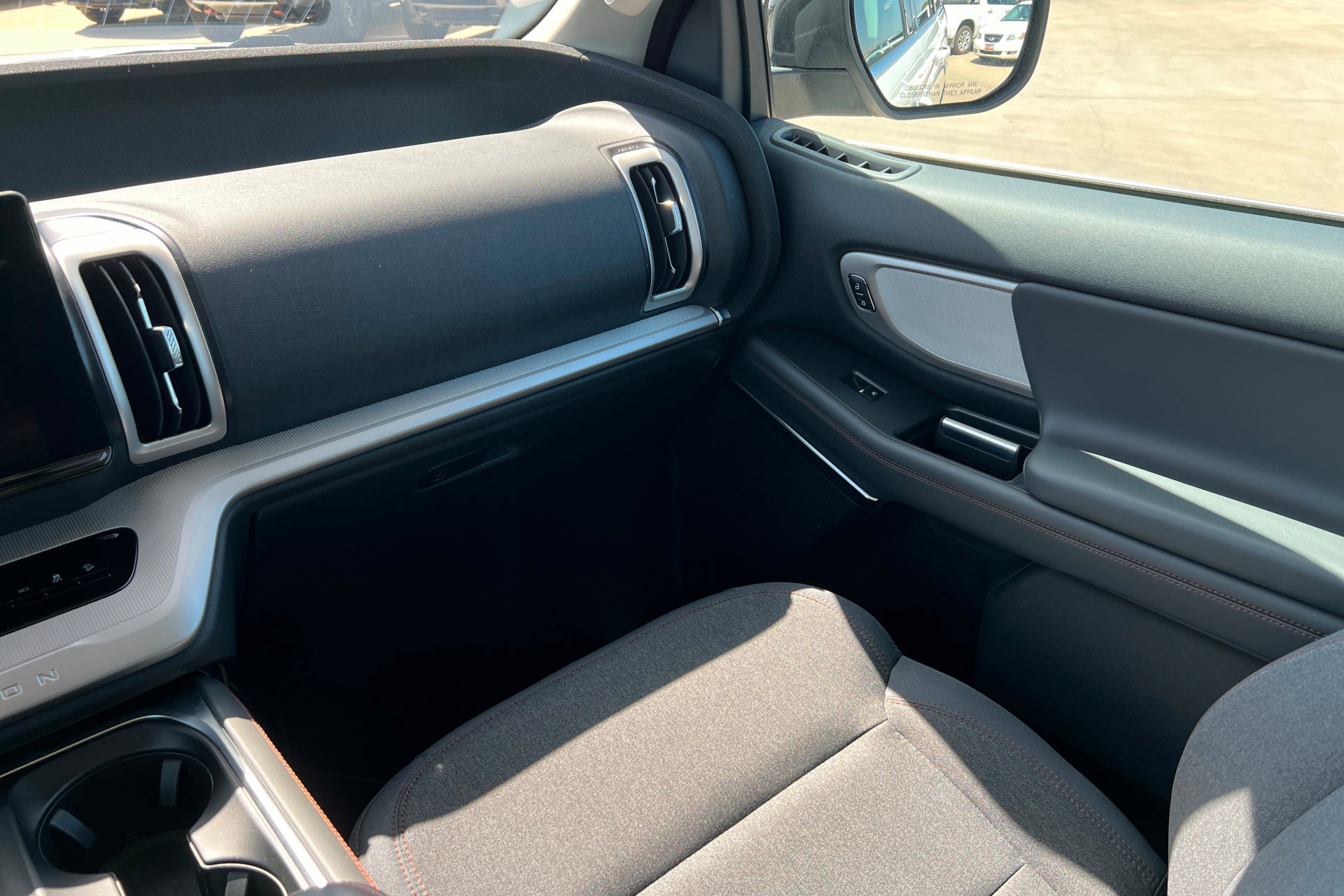 Used 2025 Ford Expedition Active AWD/4WD image 11