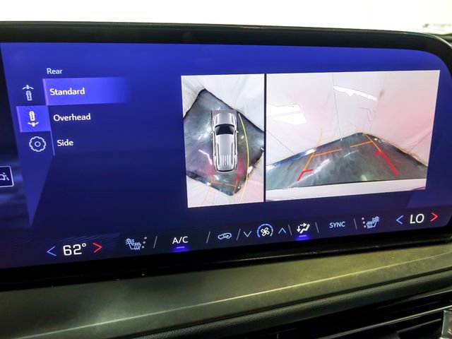 Used 2024 Chevrolet Traverse LT image 24