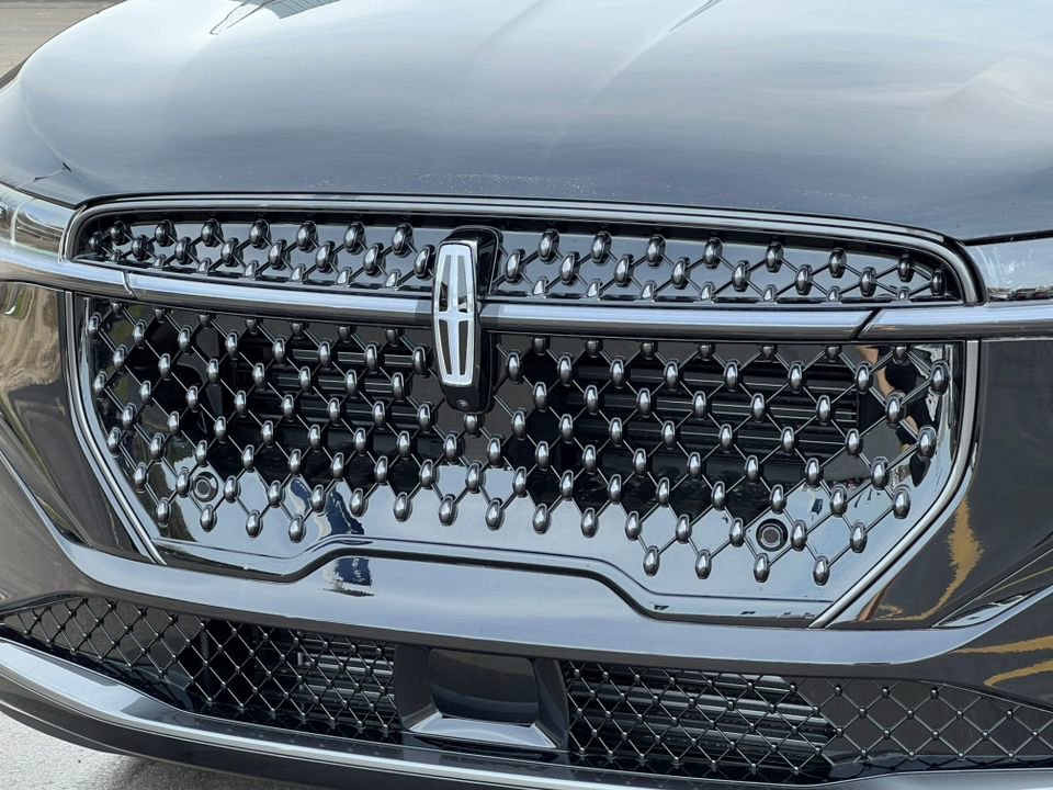 New 2026 Lincoln Nautilus Reserve w/ Jet Appearance Package AWD/4WD image 32