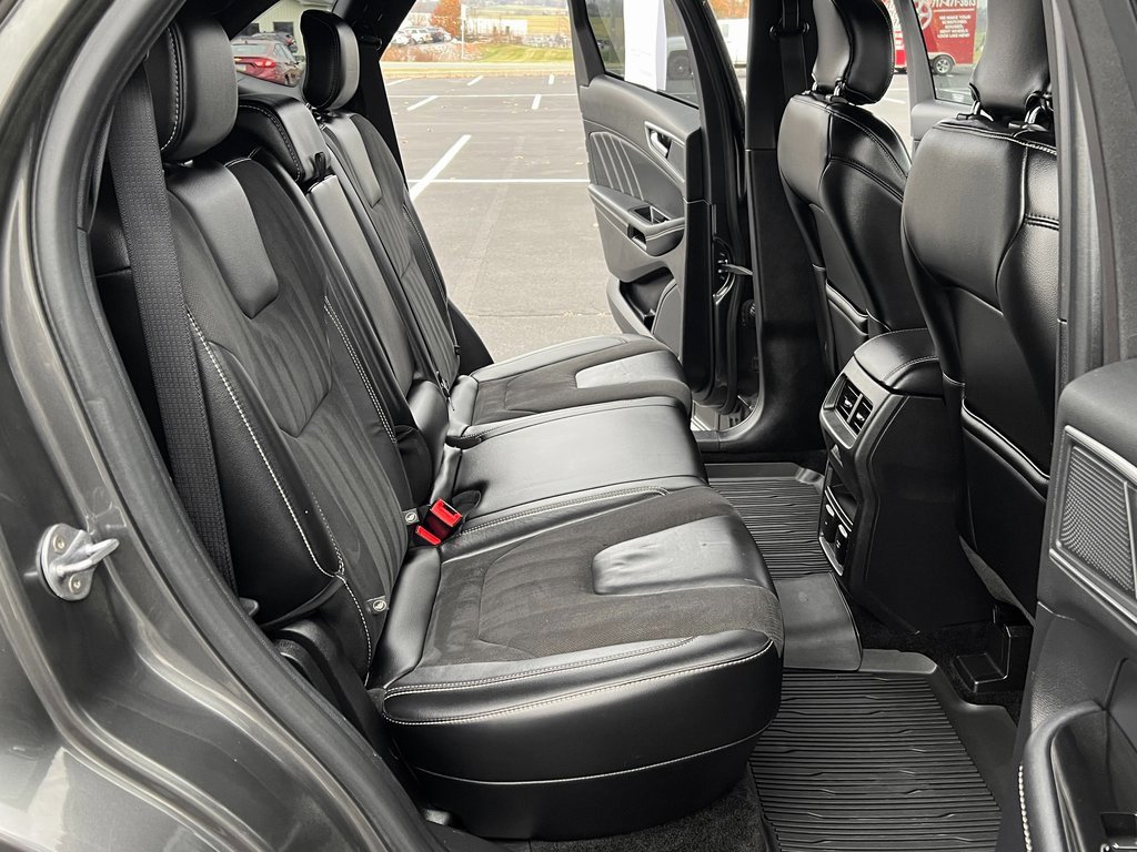Used 2019 Ford Edge ST w/ Equipment Group 401A image 20