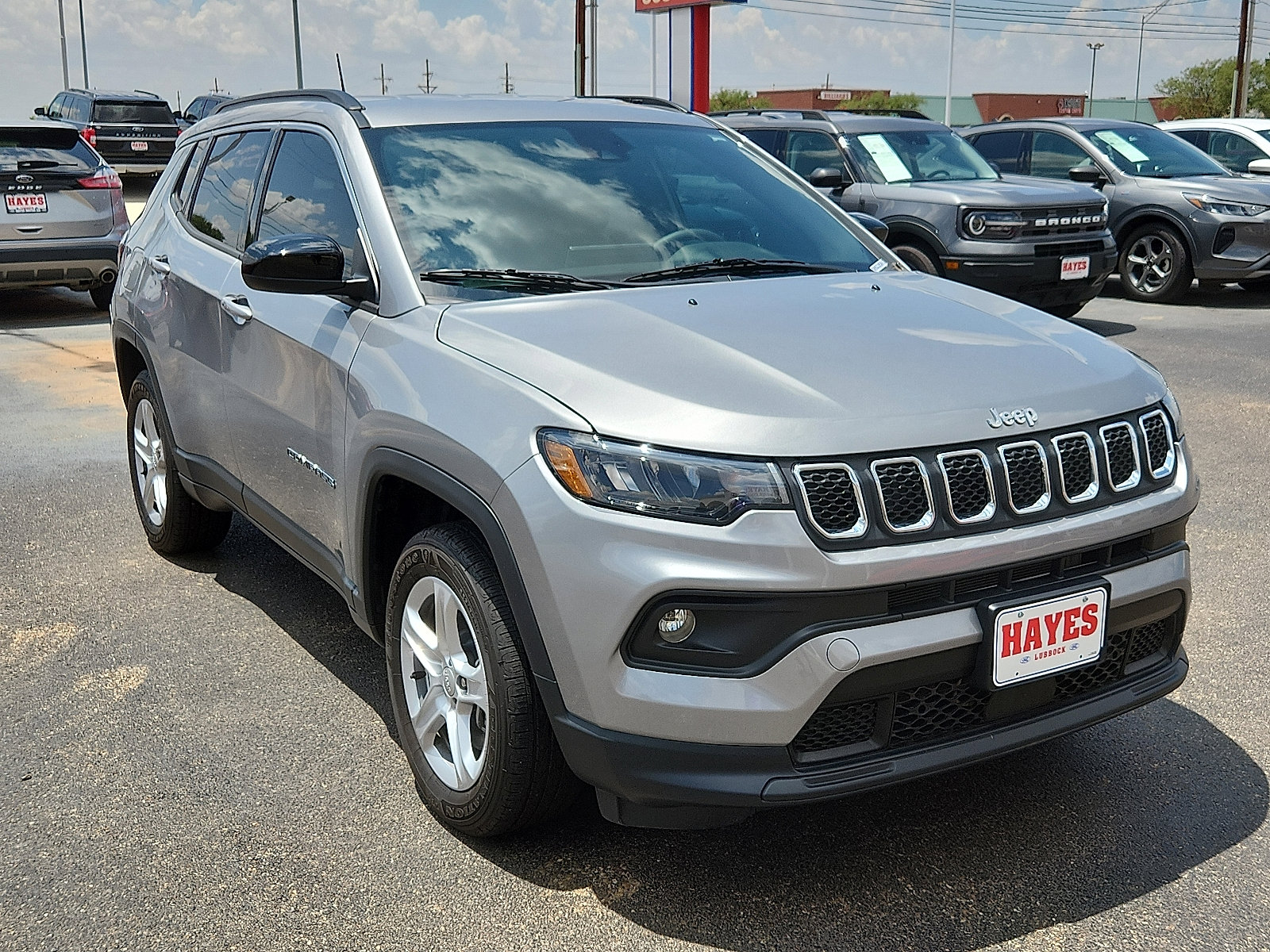 Used 2024 Jeep Compass Latitude image 5