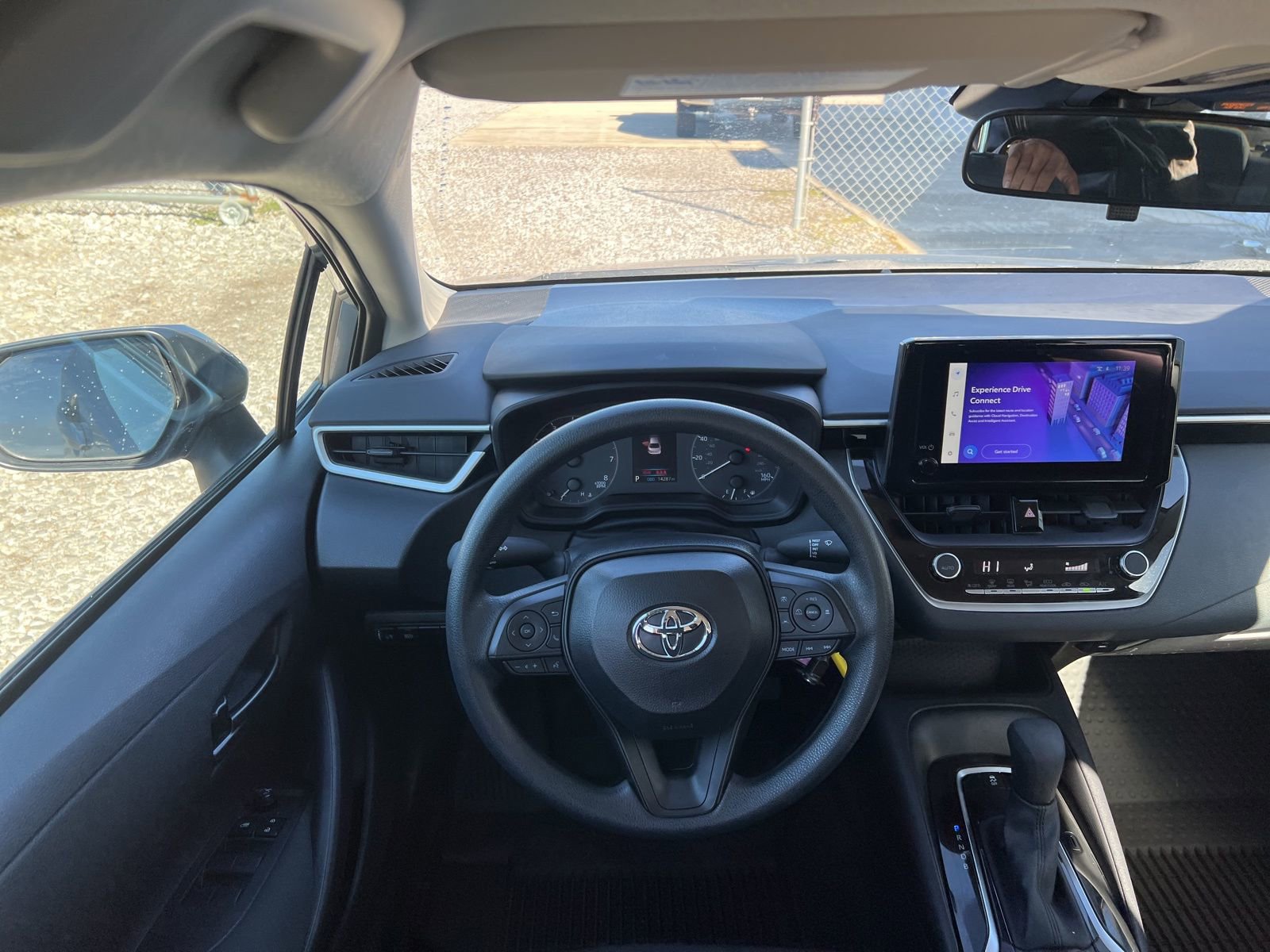 Used 2025 Toyota Corolla LE image 11