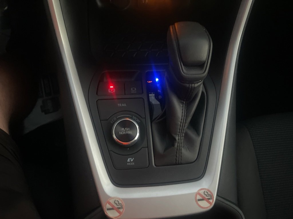 Used 2025 Toyota RAV4 LE image 18