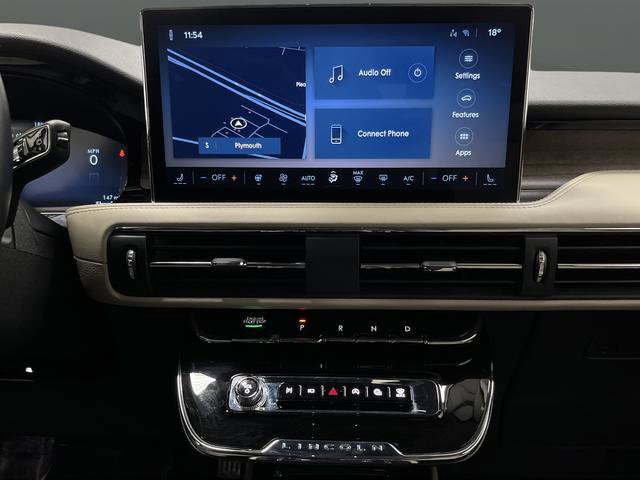 Used 2025 Lincoln Corsair Reserve w/ Towing Package AWD/4WD image 8