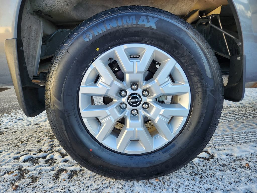 Used 2022 Nissan Frontier SV w/ Technology Package image 14