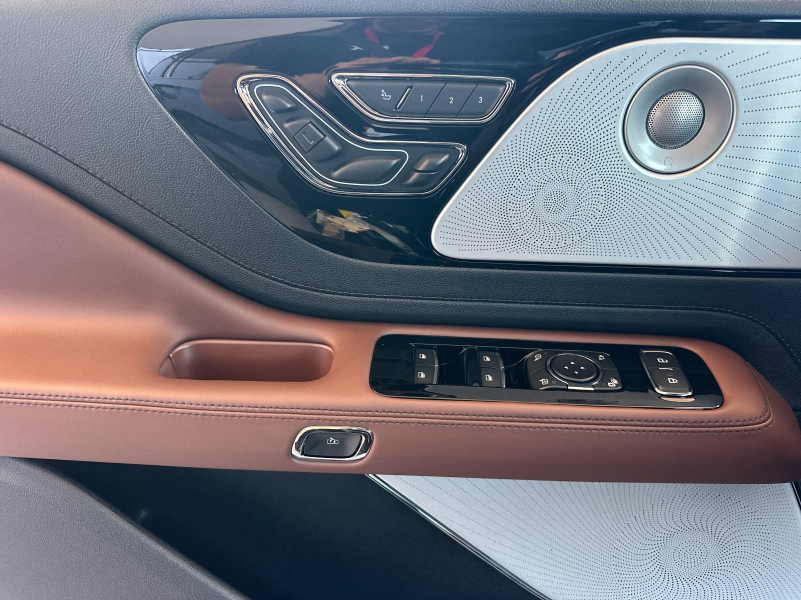 New 2026 Lincoln Aviator Reserve AWD/4WD image 10