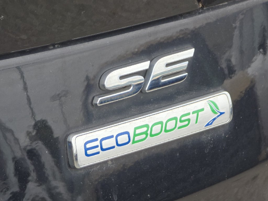 Used 2019 Ford Escape SE FWD image 3