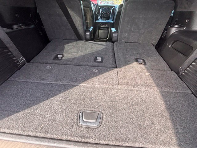 Used 2018 Cadillac Escalade Platinum RWD image 29