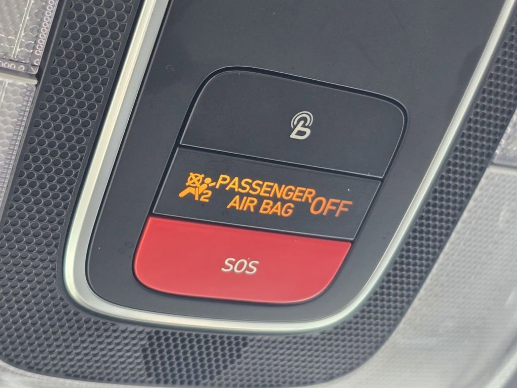 Used 2023 Hyundai Elantra SEL w/ Cargo Package image 9