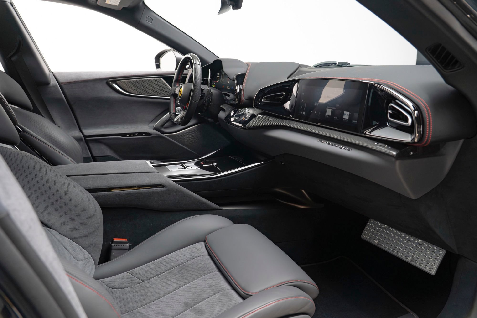 Used 2023 Ferrari Purosangue AWD/4WD image 37