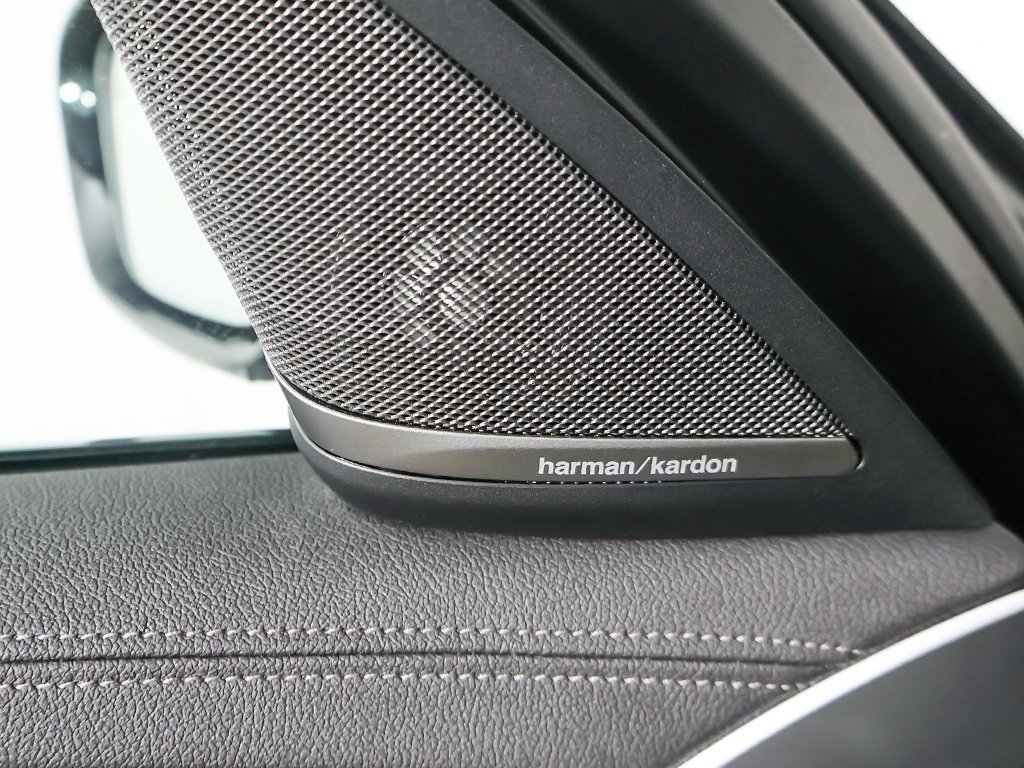 Used 2023 BMW M550i xDrive w/ Shadowloine Package image 50