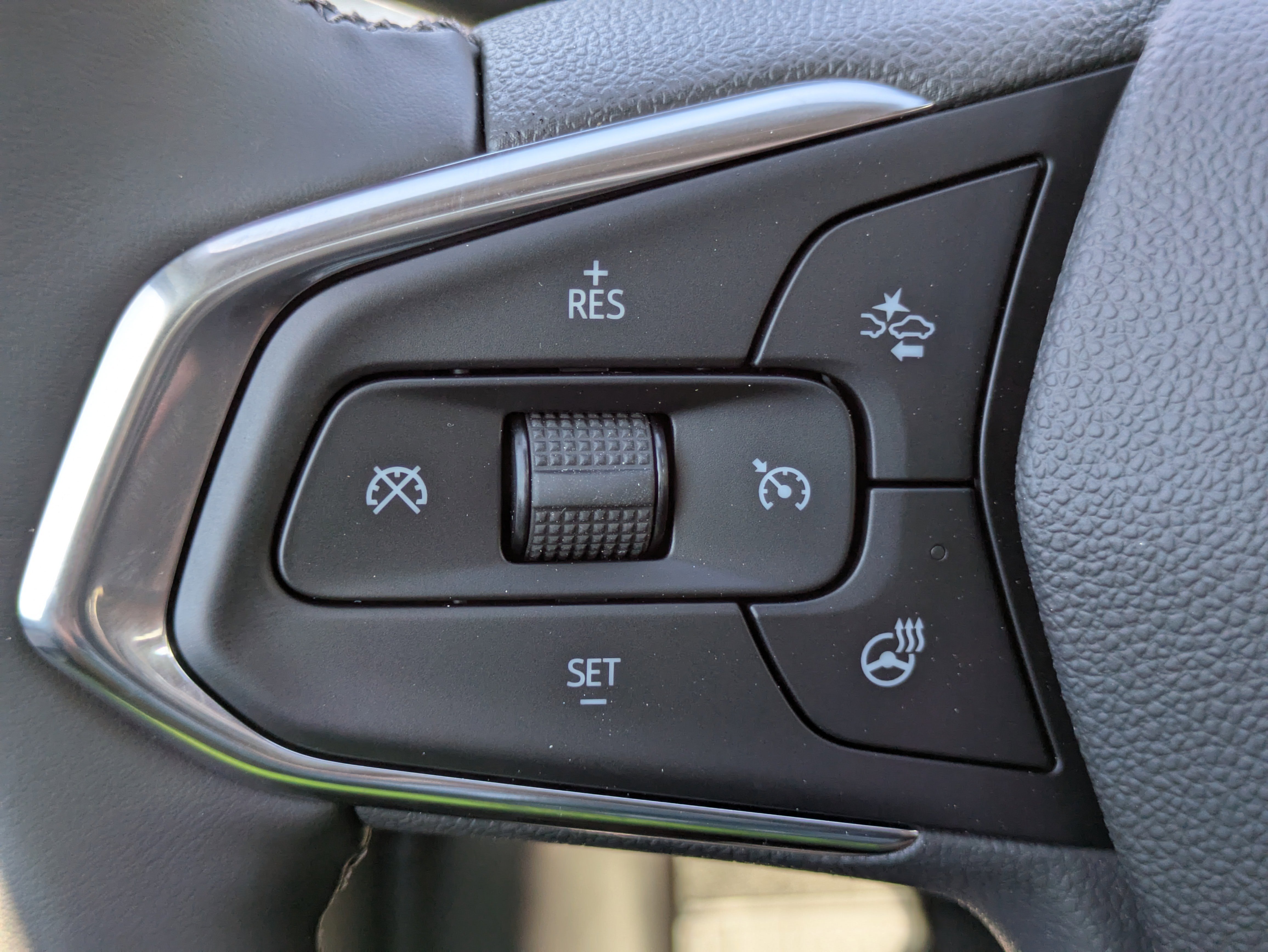 New 2026 Chevrolet Trax LT w/ Driver Confidence Package image 16