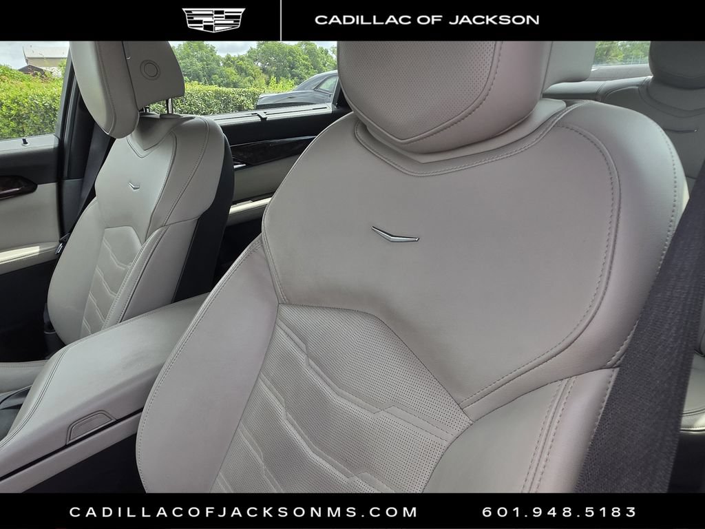 Used 2018 Cadillac CT6 Luxury w/ Active Chassis Package AWD/4WD image 21
