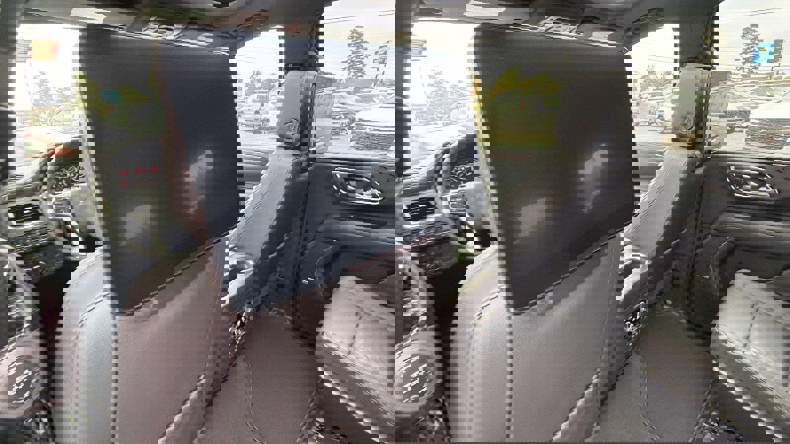 Used 2021 Chevrolet Tahoe Z71 w/ Luxury Package image 25