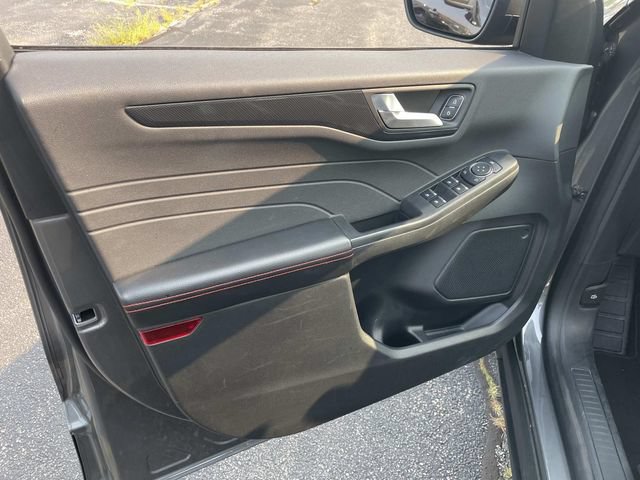Used 2025 Ford Escape ST-Line Select AWD/4WD image 19