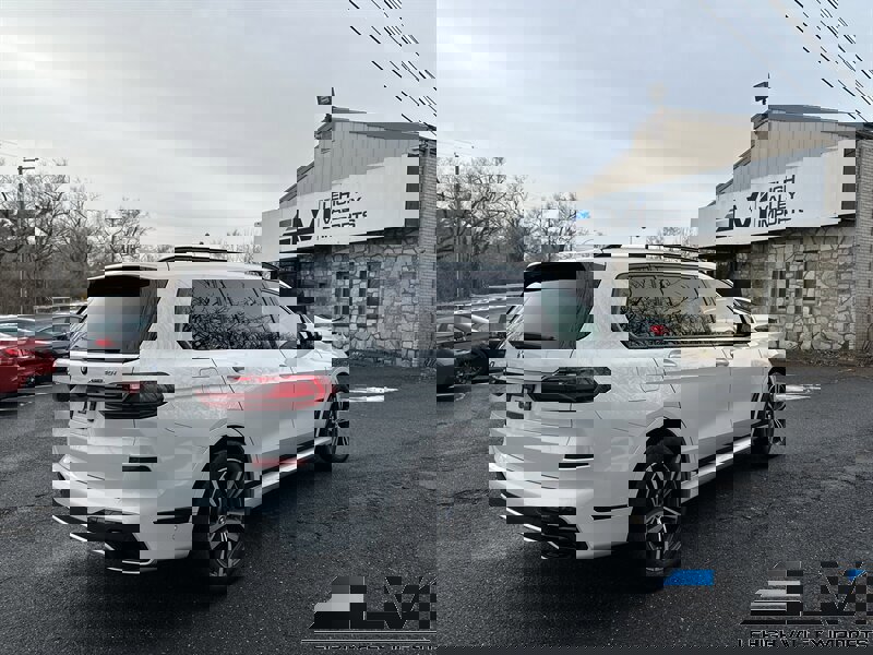 Used 2020 BMW X7 xDrive40i w/ M Sport Package image 8