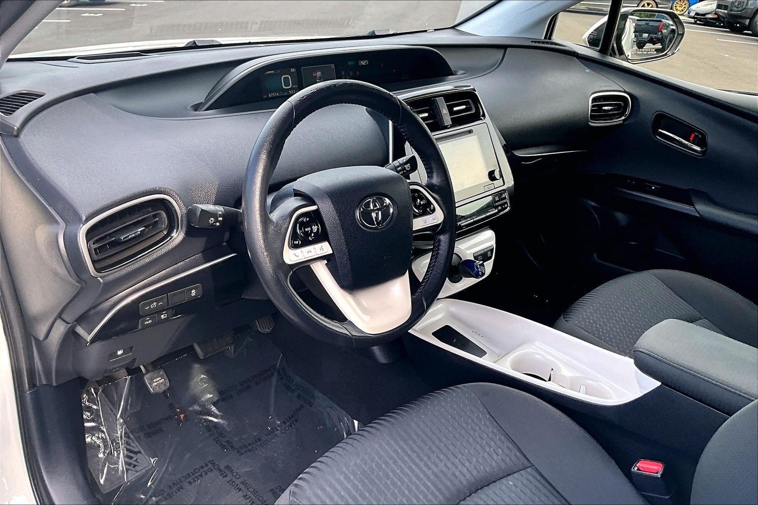 Used 2016 Toyota Prius Three w/ Advanced Technology Package FWD image 12