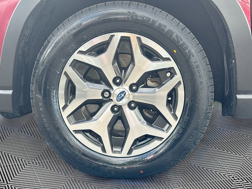 Used 2023 Subaru Forester Premium image 32