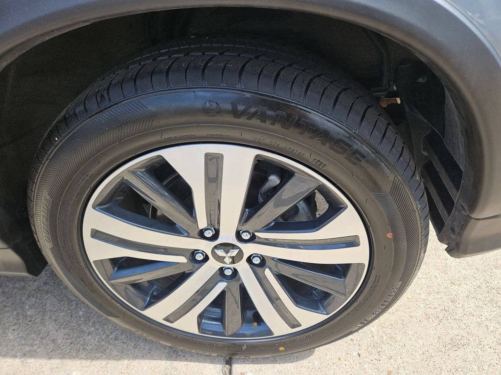 Used 2025 Mitsubishi Outlander Sport SE AWD/4WD image 25