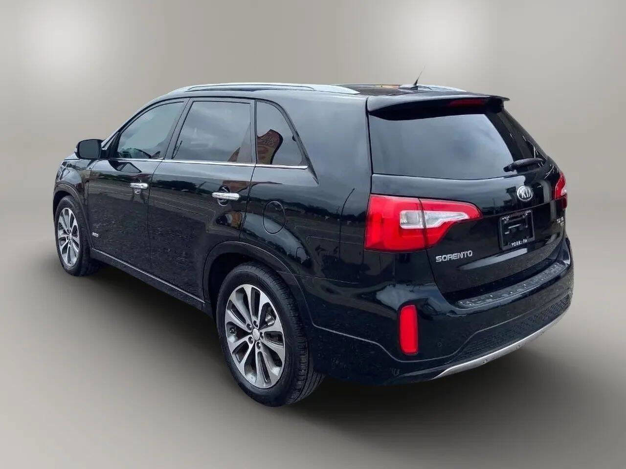 Used 2014 Kia Sorento SX w/ 3rd Row Package image 4